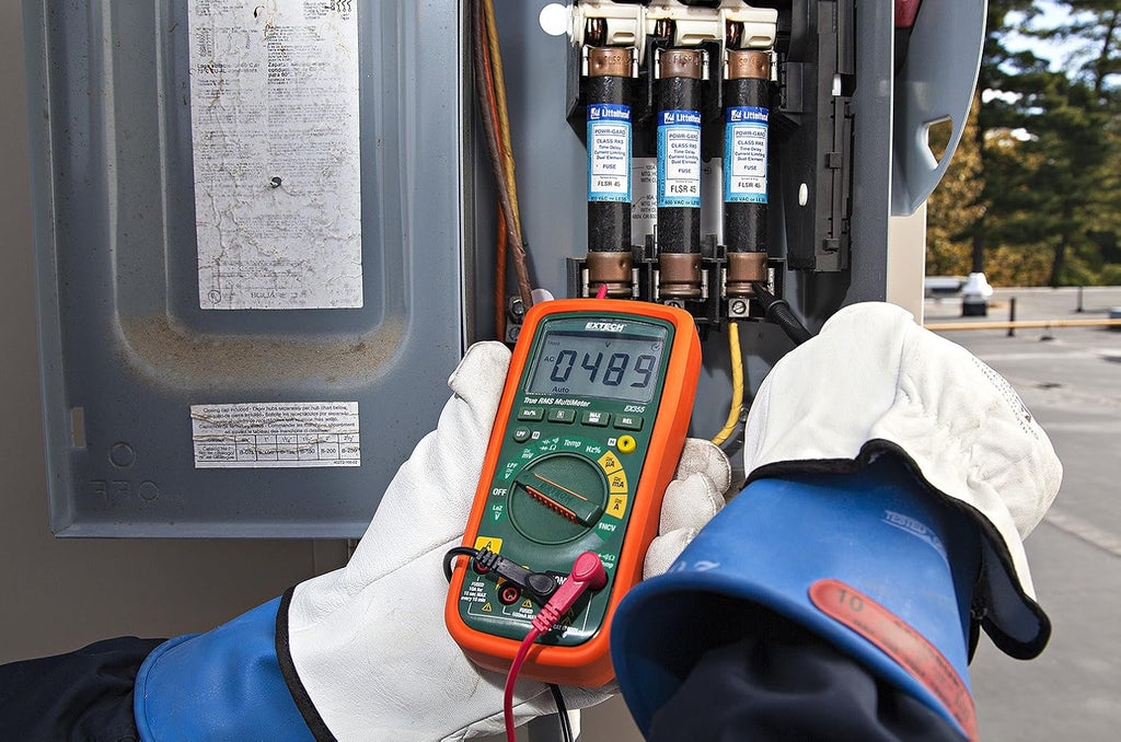 True RMS Professional MultiMeter with NCV and Temperature Measurements O96282