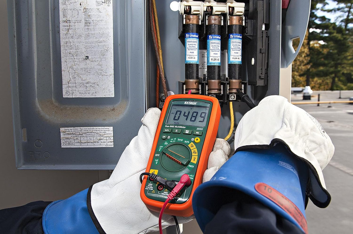 True RMS Professional MultiMeter with NCV and Temperature Measurements O96282