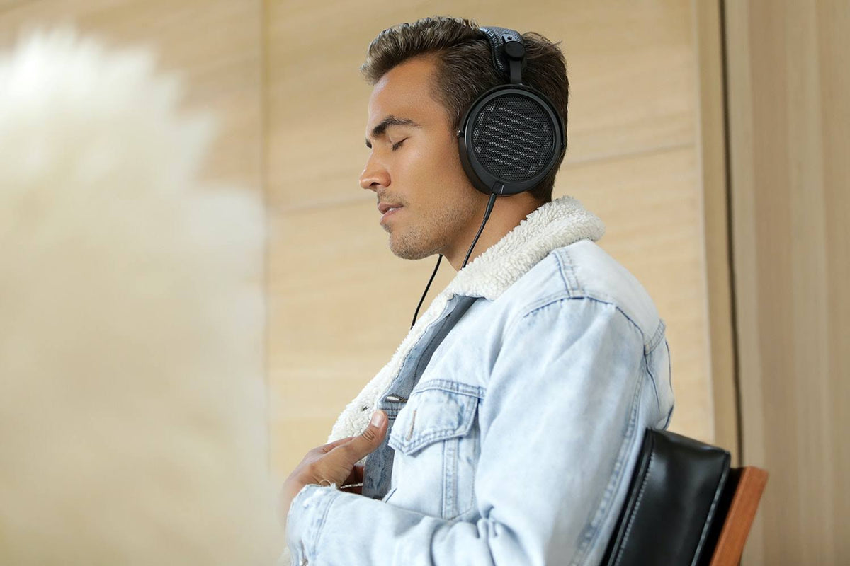 Black Planar Magnetic Over-Ear Open-Back Headphones R488884