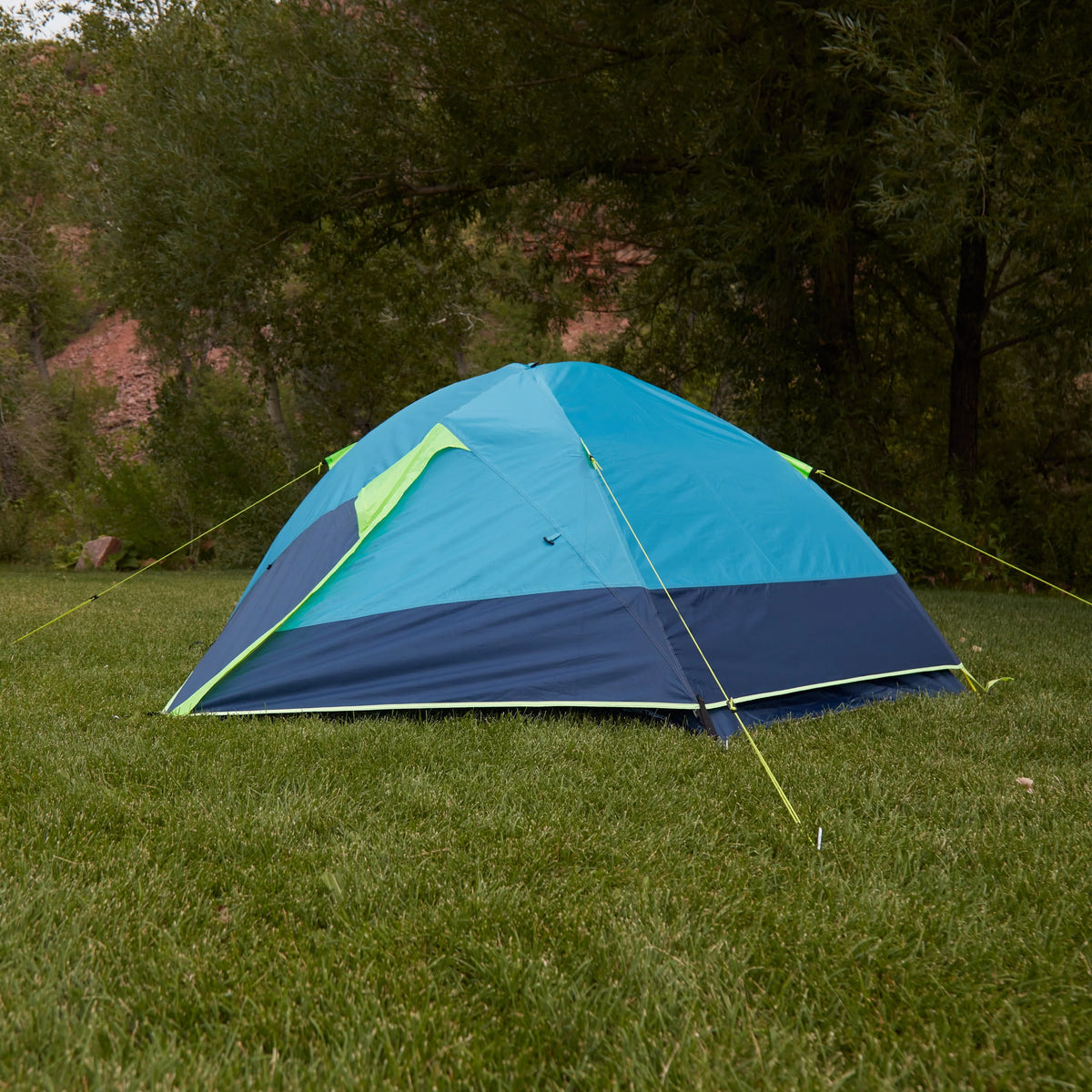 2-Person Backpacking Tent F71615