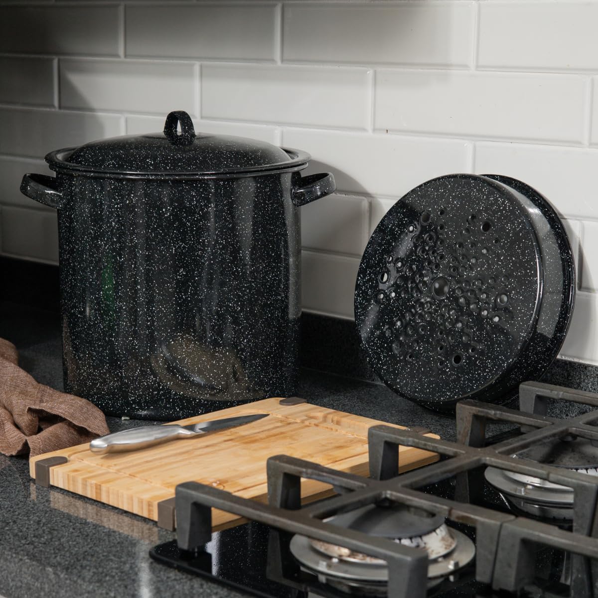 15.5 Qt Enameled Steel Steamer with Lid and Insert D810874
