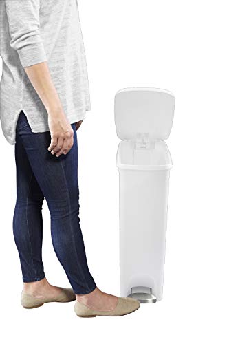 White 11.3 Gallon Plastic Step On Trash Can H438481